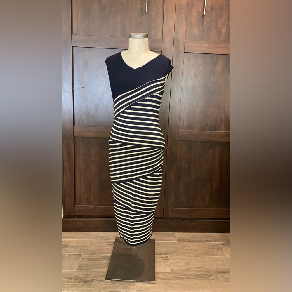 Bailey 44 tiered column dress, navy and cream, size S